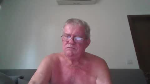 Snapshot of darwincock chatting on 05-04-26, 02:29 darwincock online show from 05-04-26, 02:29