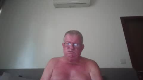 Snapshot of darwincock chatting on 05-10-26, 01:55 darwincock online show from 05-10-26, 01:55