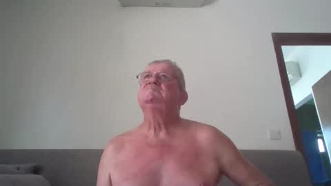 Snapshot of darwincock chatting on 05-23-26, 04:39 darwincock online show from 05-23-26, 04:39
