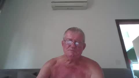 Snapshot of darwincock chatting on 05-30-26, 04:31 darwincock online show from 05-30-26, 04:31