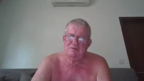 Snapshot of darwincock chatting on 05-31-26, 01:58 darwincock online show from 05-31-26, 01:58