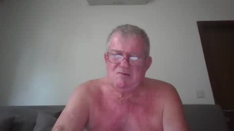 Snapshot of darwincock chatting on 06-01-26, 01:51 darwincock online show from 06-01-26, 01:51