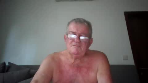 Snapshot of darwincock chatting on 06-12-26, 01:59 darwincock online show from 06-12-26, 01:59