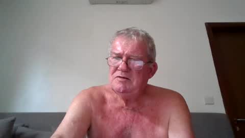 Snapshot of darwincock chatting on 06-25-26, 03:39 darwincock online show from 06-25-26, 03:39