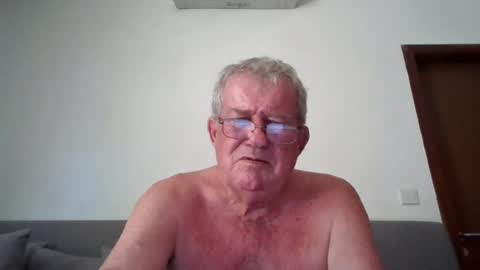 Snapshot of darwincock chatting on 06-25-26, 05:12 darwincock online show from 06-25-26, 05:12