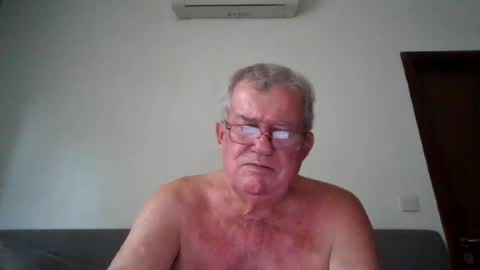 Snapshot of darwincock chatting on 07-06-26, 01:57 darwincock online show from 07-06-26, 01:57