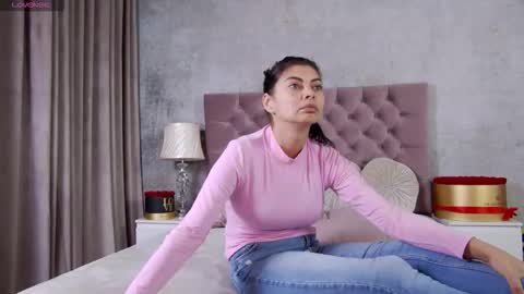 Darya online show from 12-15-25, 04:06