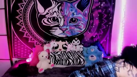 daryimiau online show from 05-18-26, 01:45