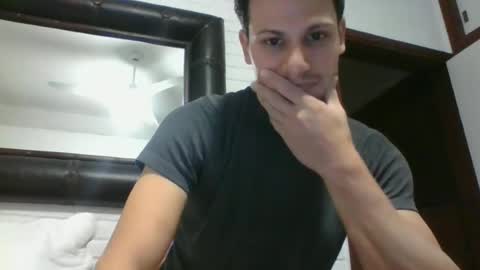Snapshot of daryof chatting on 06-14-26, 10:23 Daryo Franco online show from 06-14-26, 10:23