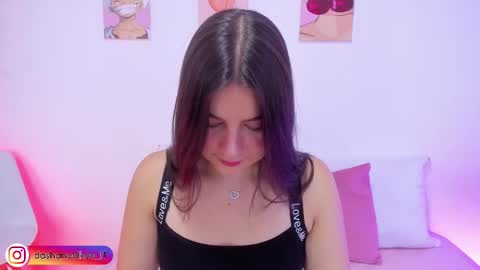 Snapshot of dashanovikov chatting on 11-10-25, 12:15 Dasha online show from 11-10-25, 12:15