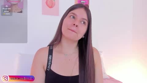 Snapshot of dashanovikov chatting on 01-15-26, 12:10 Dasha online show from 01-15-26, 12:10