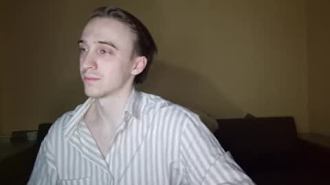 datalian online show from 11-26-25, 03:57