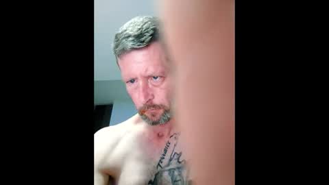 Snapshot of dave3891 chatting on 05-18-26, 04:29 dave3891 online show from 05-18-26, 04:29