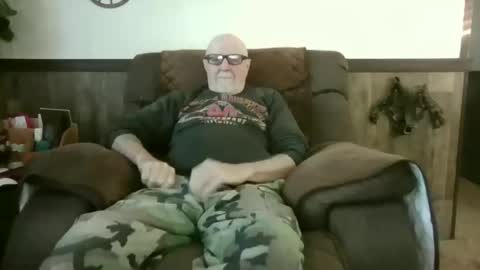 dave571960 online show from 06-08-26, 09:53