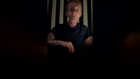 Snapshot of dave689476 chatting on 05-26-26, 05:58 Davey online show from 05-26-26, 05:58