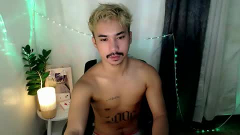 Snapshot of dave_cummers chatting on 04-27-26, 02:31 DAVE online show from 04-27-26, 02:31