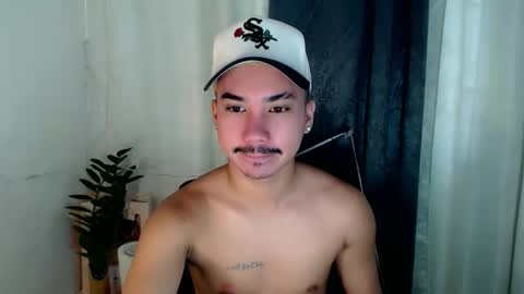Snapshot of dave_cummers chatting on 05-11-26, 01:00 DAVE online show from 05-11-26, 01:00