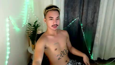 Snapshot of dave_cummers chatting on 05-12-26, 11:35 DAVE online show from 05-12-26, 11:35