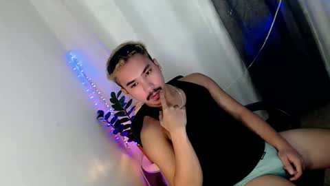 Snapshot of dave_cummers chatting on 05-22-26, 12:40 DAVE online show from 05-22-26, 12:40