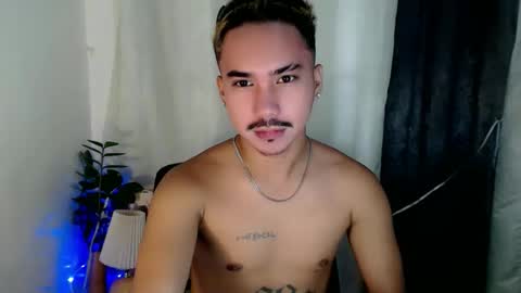 Snapshot of dave_cummers chatting on 05-28-26, 01:25 DAVE online show from 05-28-26, 01:25