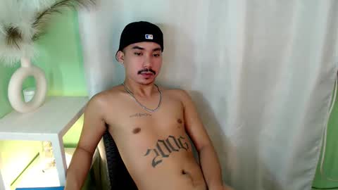Snapshot of dave_cummers chatting on 06-10-26, 05:28 DAVE online show from 06-10-26, 05:28