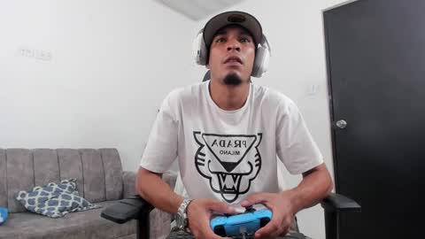 Snapshot of dave_skinnycum420 chatting on 10-03-25, 03:25 dave online show from 10-03-25, 03:25