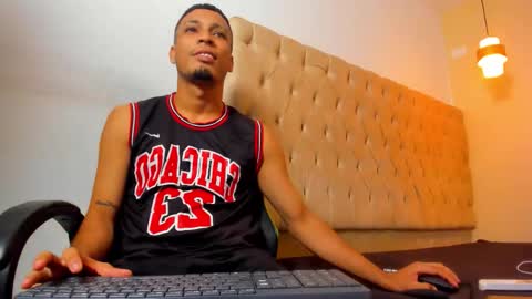 Snapshot of dave_skinnycum420 chatting on 10-18-25, 07:53 dave online show from 10-18-25, 07:53