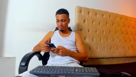 Snapshot of dave_skinnycum420 chatting on 10-19-25, 06:14 dave online show from 10-19-25, 06:14