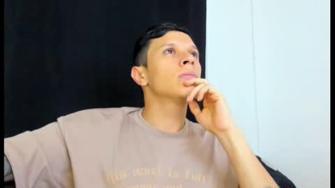 Snapshot of davebroww chatting on 02-27-25, 08:42 Dave Brown online show from 02-27-25, 08:42