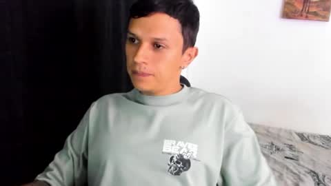 Snapshot of davebroww chatting on 03-09-25, 03:27 Dave Brown online show from 03-09-25, 03:27