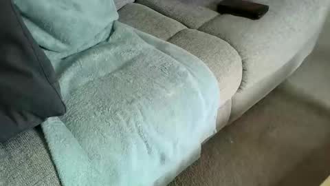 Snapshot of davesmiff1 chatting on 10-27-25, 02:10 davesmiff1 online show from 10-27-25, 02:10