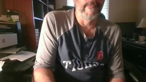 Snapshot of davethebooky chatting on 03-26-26, 07:30 Dave online show from 03-26-26, 07:30