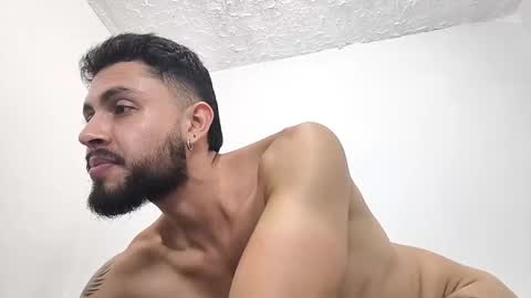 Dave y Salvatore online show from 11-21-25, 05:39