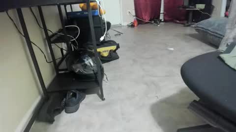 david089613 online show from 11-25-25, 01:49