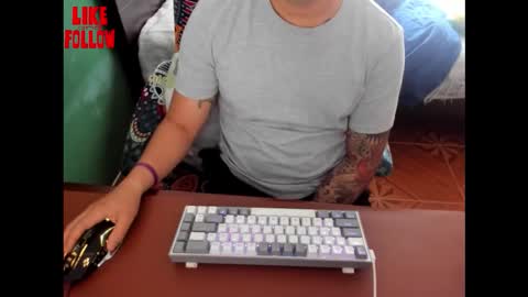 Snapshot of david_2789 chatting on 01-07-26, 09:39 David online show from 01-07-26, 09:39