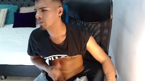 Snapshot of david_bandercock chatting on 12-14-24, 12:33 david_bandercock online show from 12-14-24, 12:33