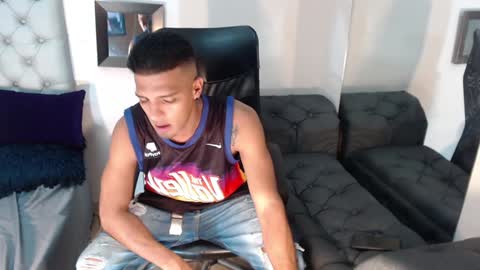 Snapshot of david_bandercock chatting on 12-22-24, 11:11 david_bandercock online show from 12-22-24, 11:11