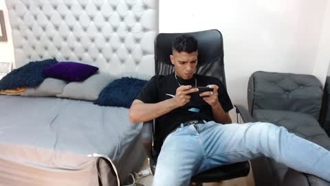 Snapshot of david_bandercock chatting on 01-04-25, 07:34 david_bandercock online show from 01-04-25, 07:34