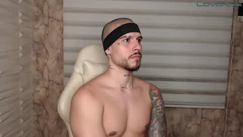 David col11 online show from 11-11-25, 01:27