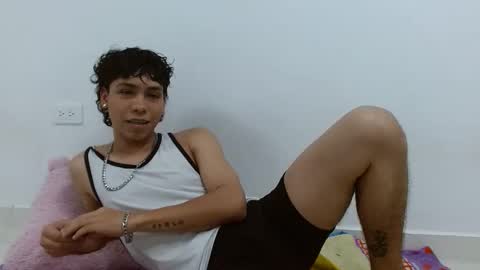 Snapshot of davidh0t69 chatting on 11-30-25, 11:42 hot-david online show from 11-30-25, 11:42