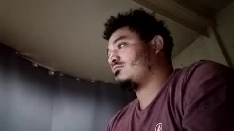 Snapshot of davidjose1995 chatting on 12-31-24, 06:13 Juice cock online show from 12-31-24, 06:13