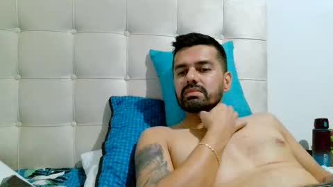 davidmedellin60 online show from 11-01-25, 11:51