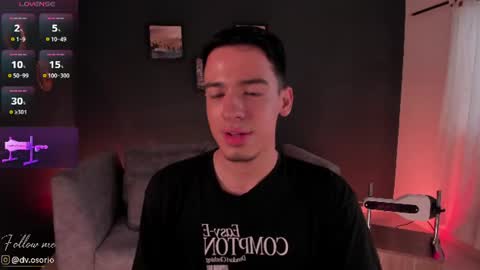 Snapshot of davidosoriox chatting on 06-14-26, 08:11 David Osorio online show from 06-14-26, 08:11