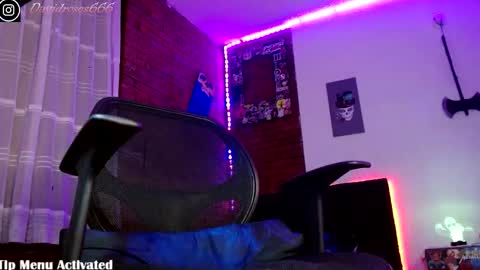 Snapshot of davidroses420 chatting on 11-24-25, 05:40 online show from 11-24-25, 05:40