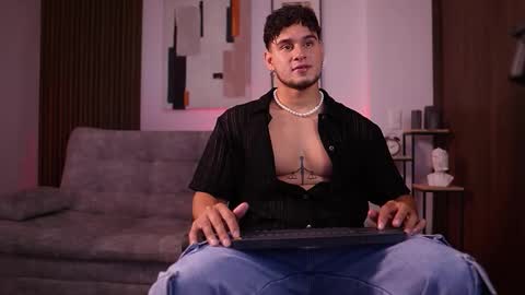 Davies brown    schedule 12pm to 5pm col time online show from 12-15-25, 09:08