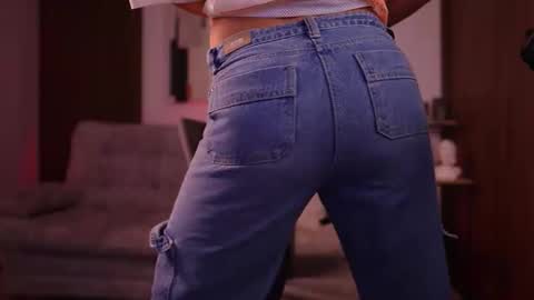 Davies brown    schedule 12pm to 5pm col time online show from 12-20-25, 08:27