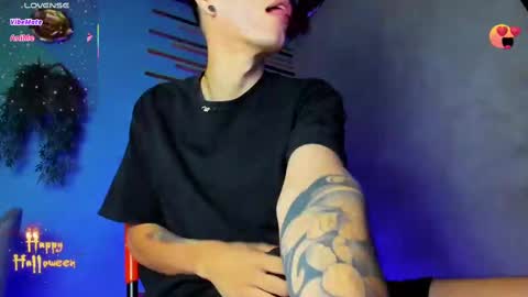 daviid_huge online show from 10-23-25, 01:32