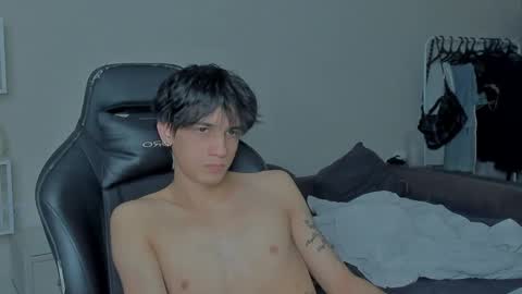 Snapshot of davisross chatting on 12-28-24, 12:24 davis online show from 12-28-24, 12:24