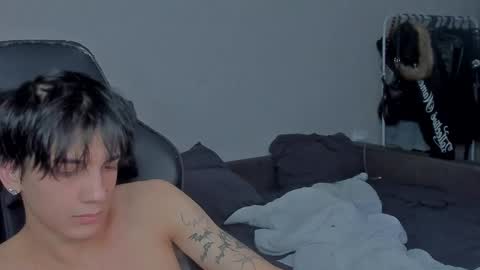 Snapshot of davisross chatting on 01-11-25, 04:03 davis online show from 01-11-25, 04:03