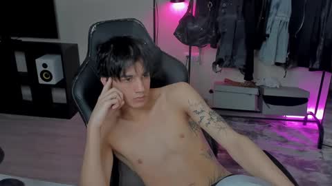 Snapshot of davisross chatting on 02-17-25, 09:08 davis online show from 02-17-25, 09:08